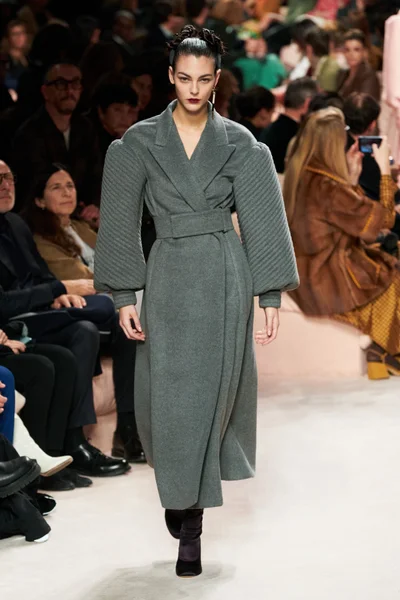 Look 1